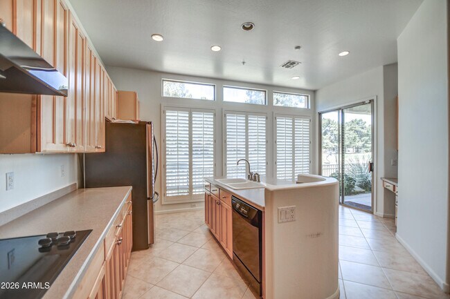 Building Photo - 7910 E Cholla St