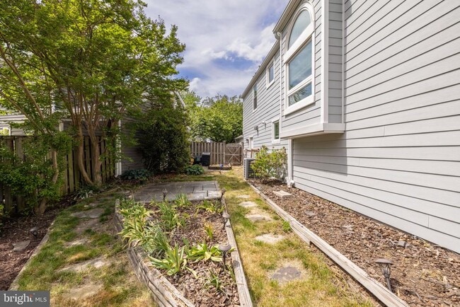 Building Photo - 6015 Good Lion Ct