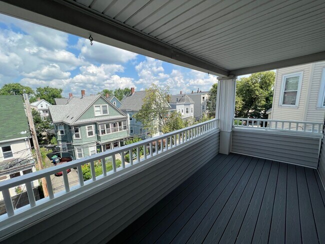 Building Photo - 9/1 Brand new renovation 4BR/2BA in Porter Sq! w/d in unit!