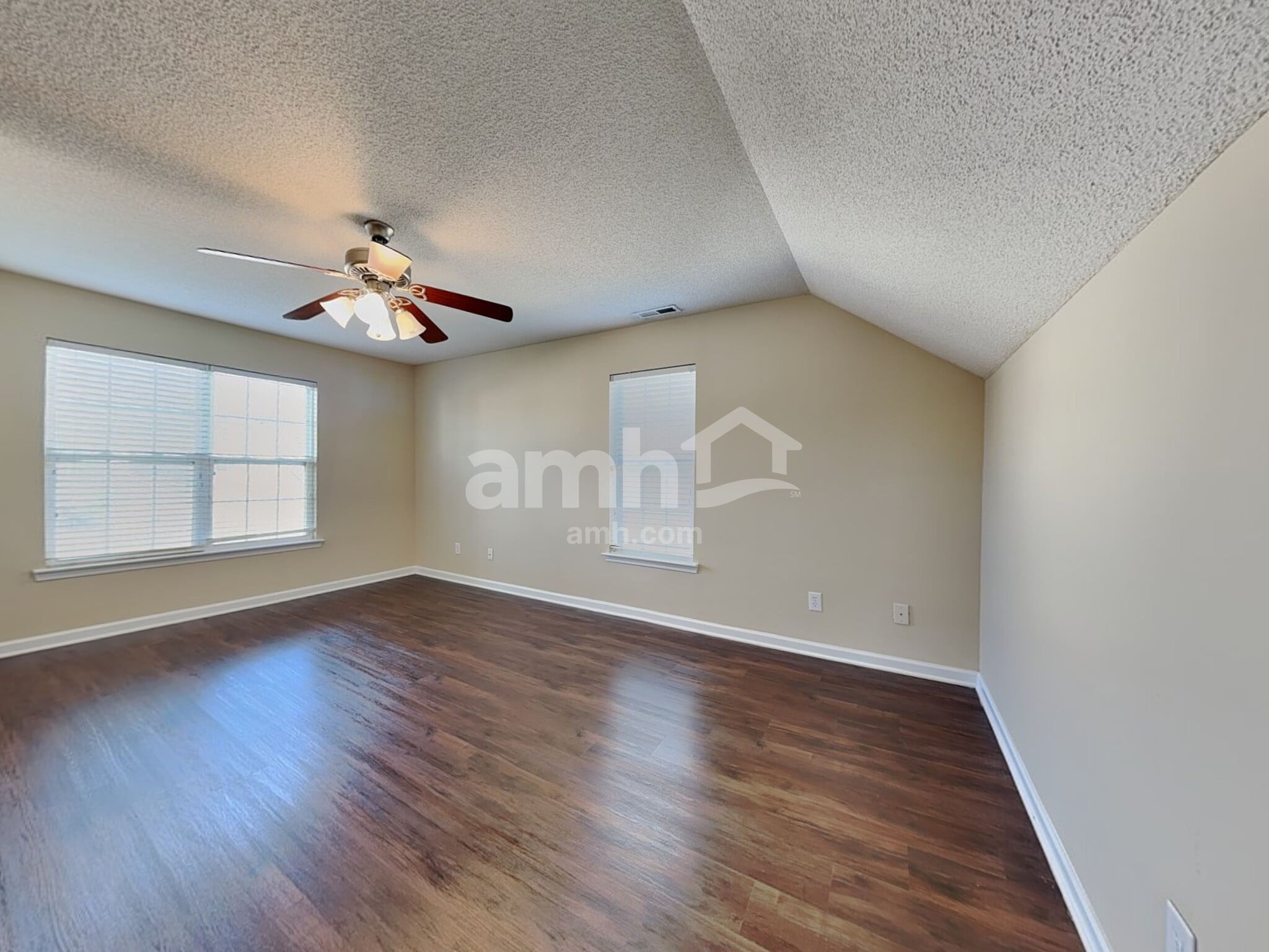 Building Photo - 4924 Lighthouse Ct