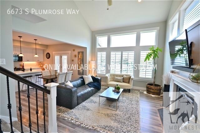 Building Photo - No Deposit Option! Ravishing 3 Bedroom Tay...