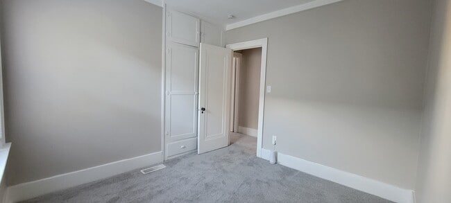 Building Photo - 68 E James St