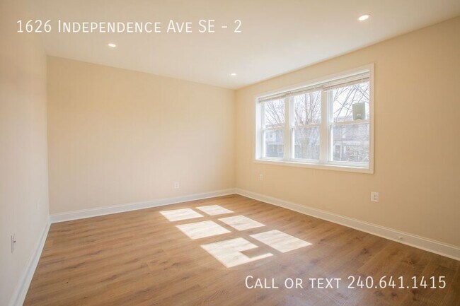 Building Photo - 1626 Independence Ave SE