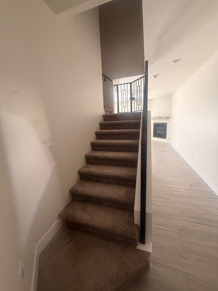 Building Photo - 51 S 4375 W