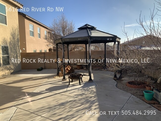 Building Photo - 4 Bedroom home in NW Albuquerque