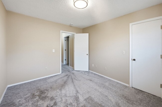 Building Photo - 7500 S Fern Ave