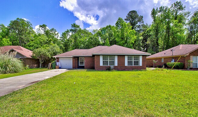 Primary Photo - 815 Sagewood Dr