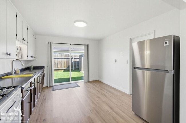 Building Photo - Charming 2Bdm 1Ba Home in Excellent Imperial Beach Location!