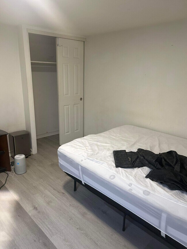 Building Photo - 121 Southern Blvd