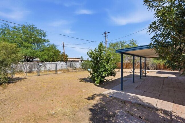 Building Photo - 4608 Fremont Ave