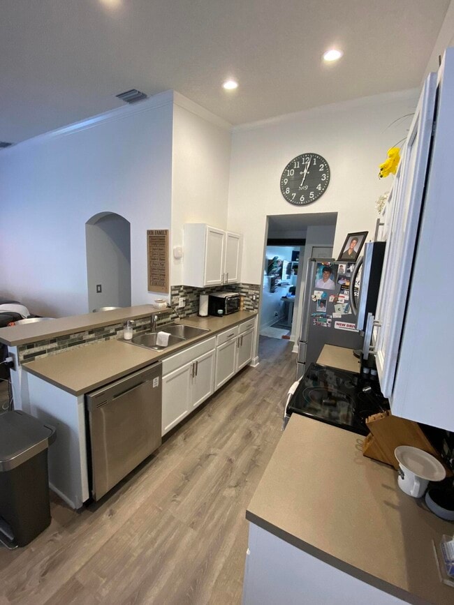 Building Photo - 1835 Magliano Dr