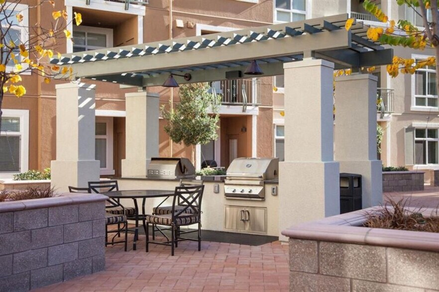Building Photo - 3700 Casa Verde St