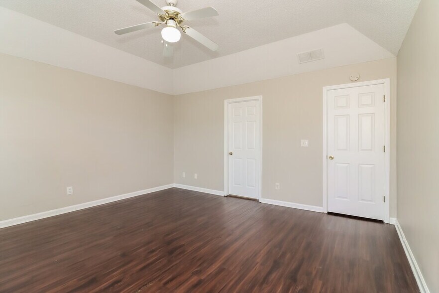 Building Photo - 108 Glendale Blvd