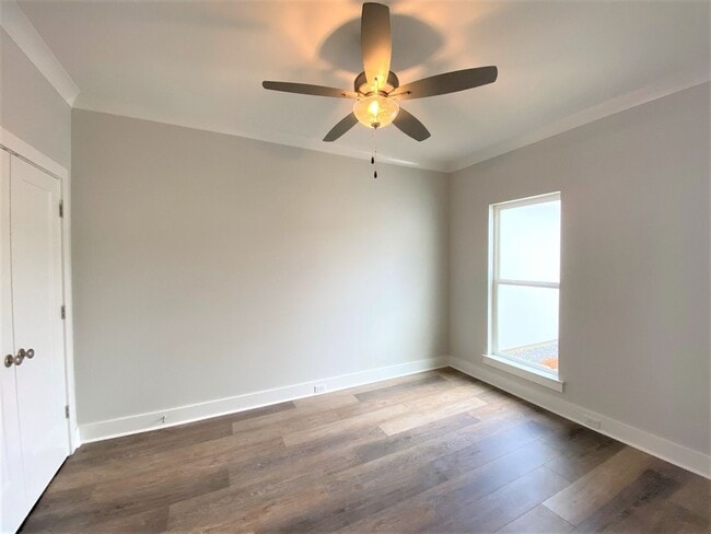 Building Photo - 2 Bedroom Off Jefferson Near Highland