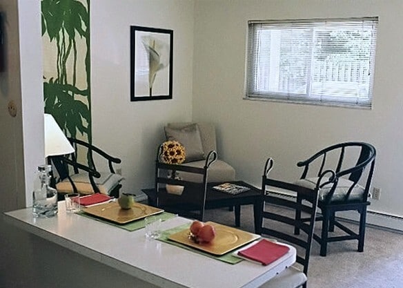 Livingroom - Sunflower Place - Full Unit for Rent