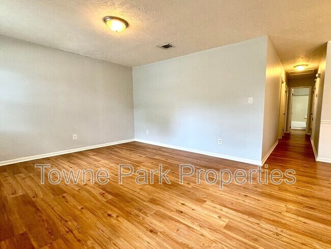 Building Photo - 3311 McDonald St