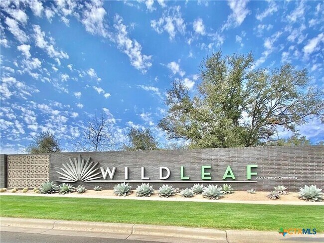 Building Photo - 100 Geminiflora Bend