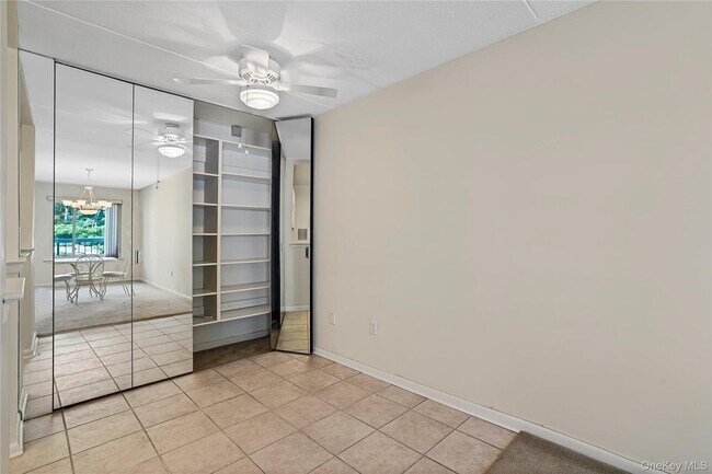 Building Photo - 200 High Point Dr
