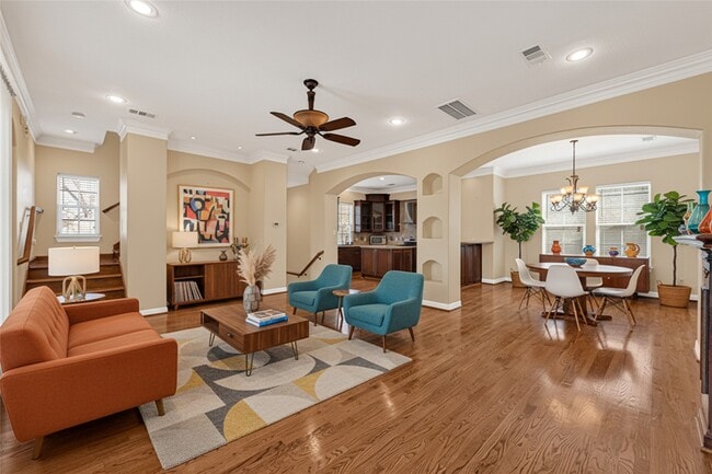 Building Photo - 2736 Cortlandt St