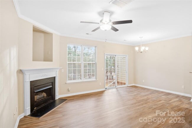 Building Photo - 8360 Chaceview Ct