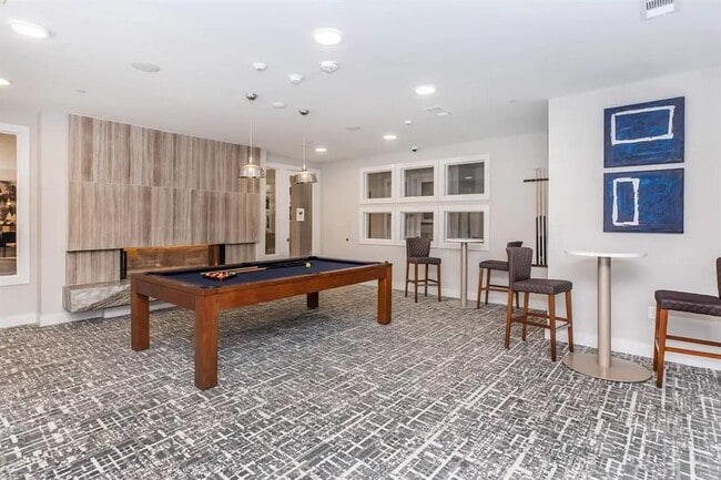 Building Photo - 540 Richcrest Dr