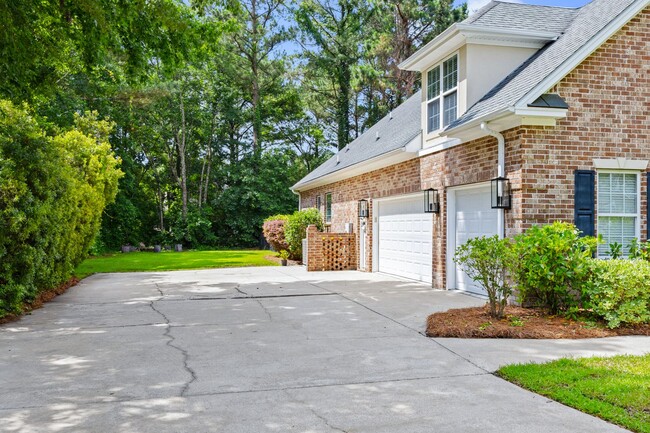 Building Photo - Richmond Hill's North Buckhead - Chastain ...