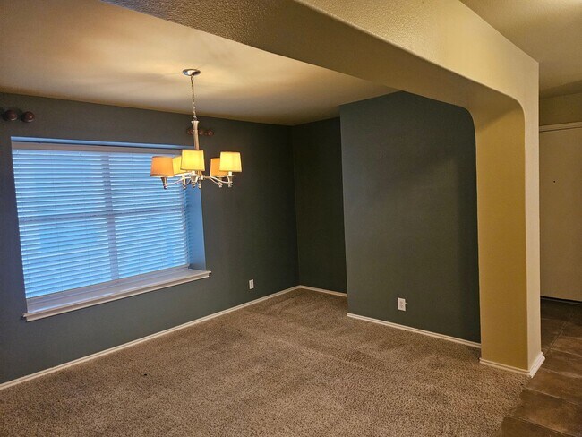 Building Photo - Garden Home in Gated Community