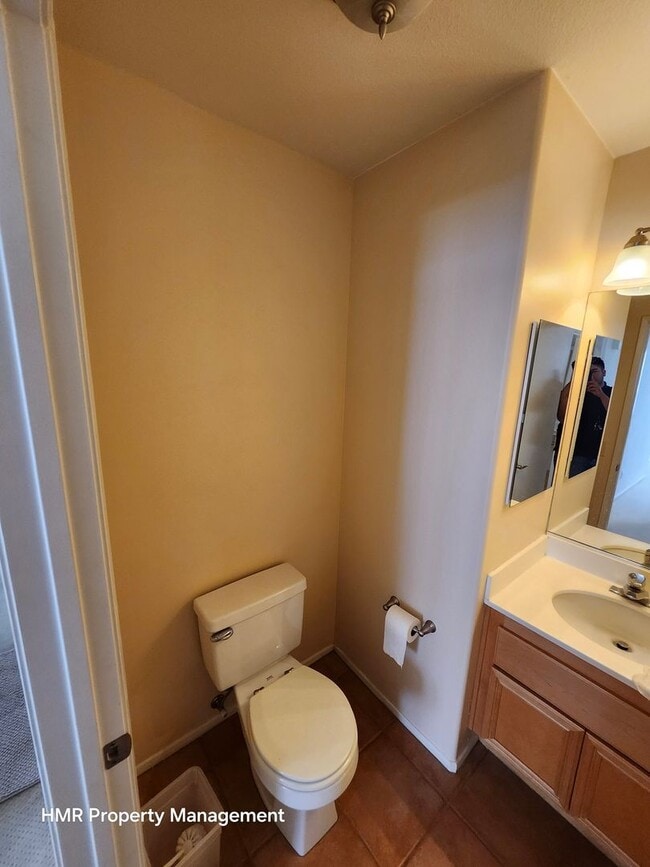 Building Photo - Beautiful two-story in Hunter's Ridge
