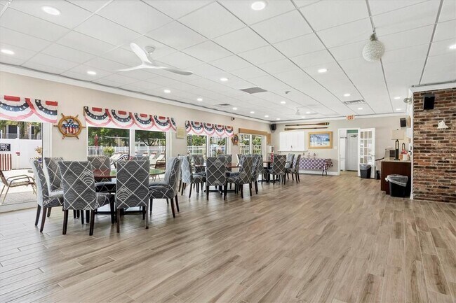 Building Photo - 1250 N Portofino Dr