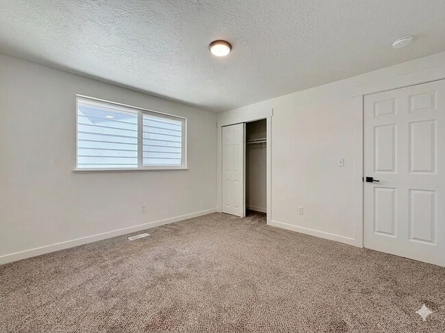 Building Photo - 1243 S Security Ln