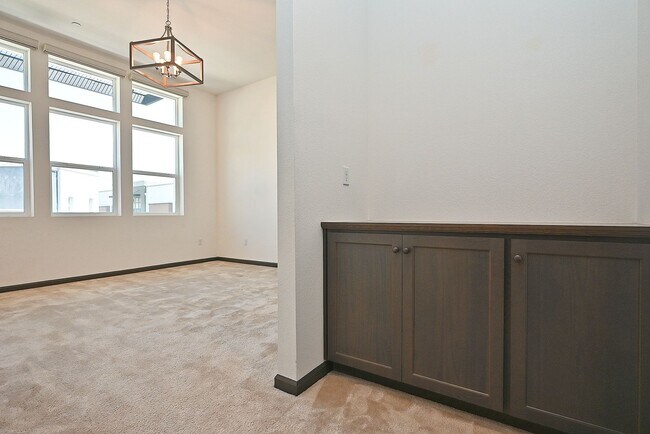 Building Photo - $5,190 - GORGEOUS FOUR BEDROOM HOME IN THE...