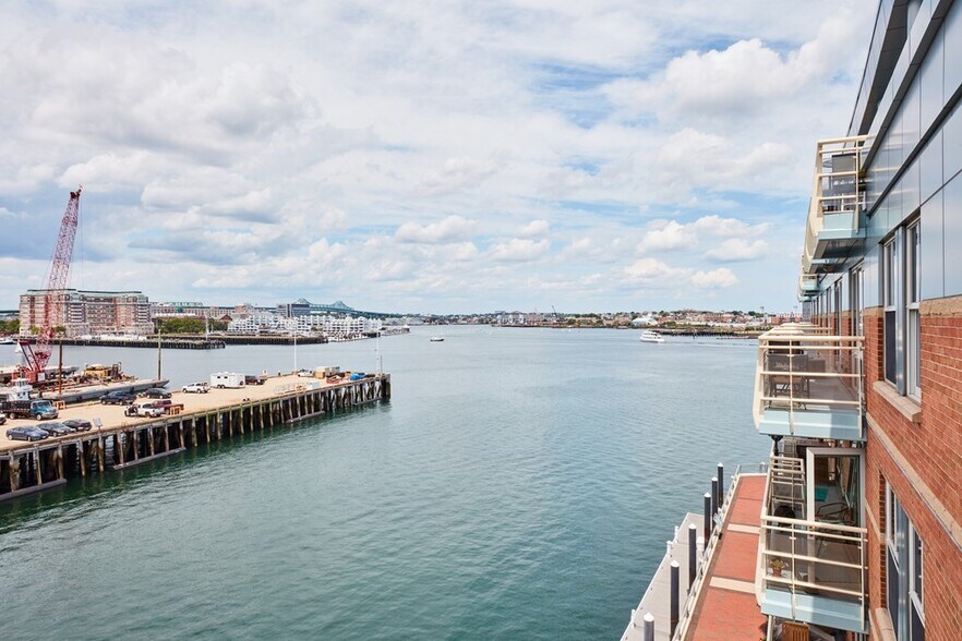 Building Photo - 3 Battery Wharf