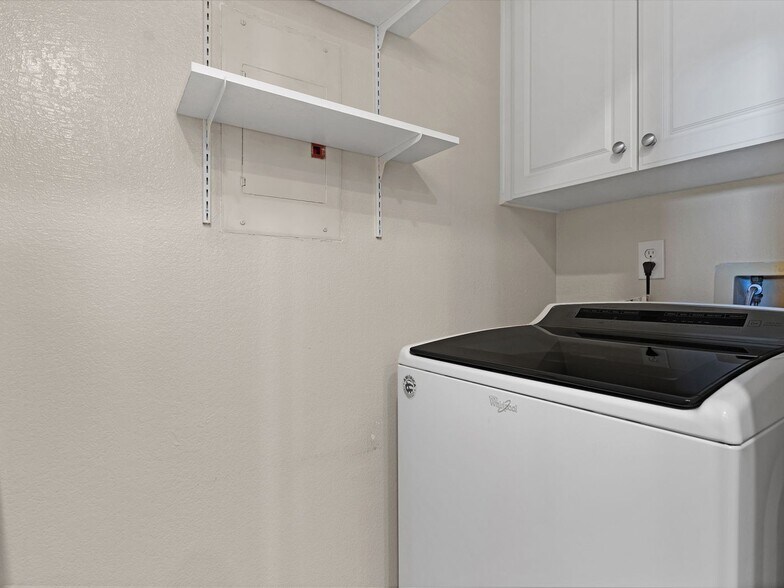 Building Photo - 805 Watson Canyon Ct