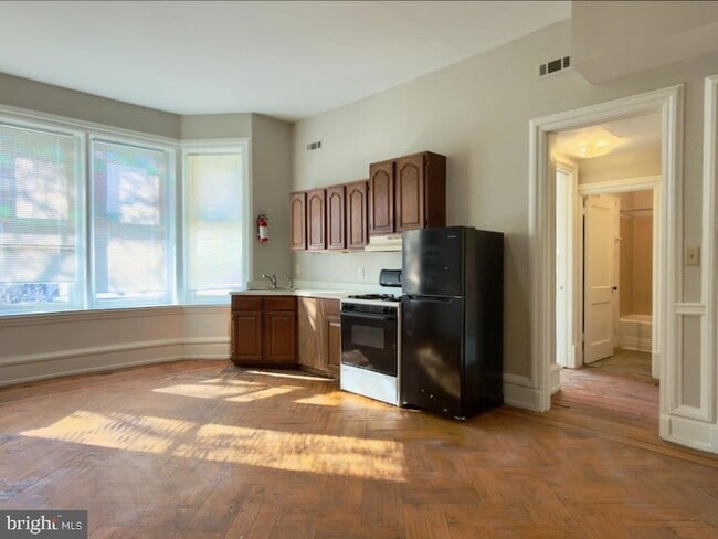 Building Photo - 2011 N 3rd St