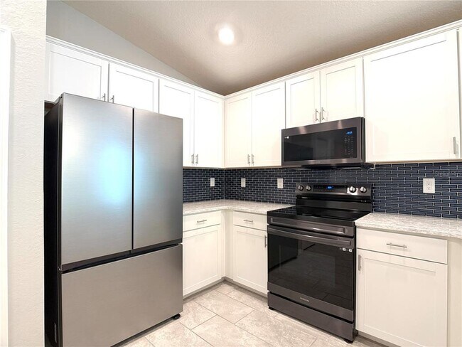 Building Photo - 1337 Cascade Dr