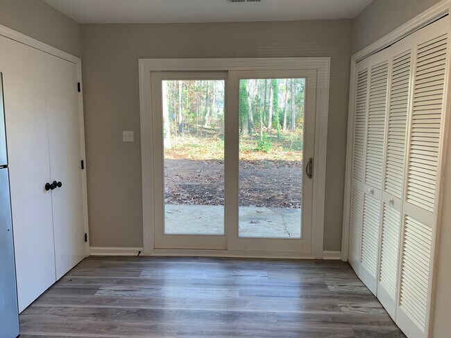 Building Photo - 5302