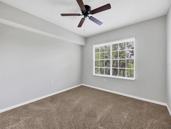 Building Photo - 5551 Bentgrass Dr