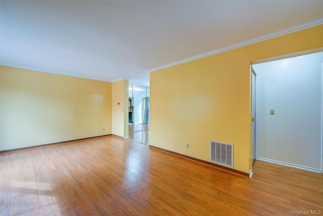 Building Photo - 41 Beechwood Ave