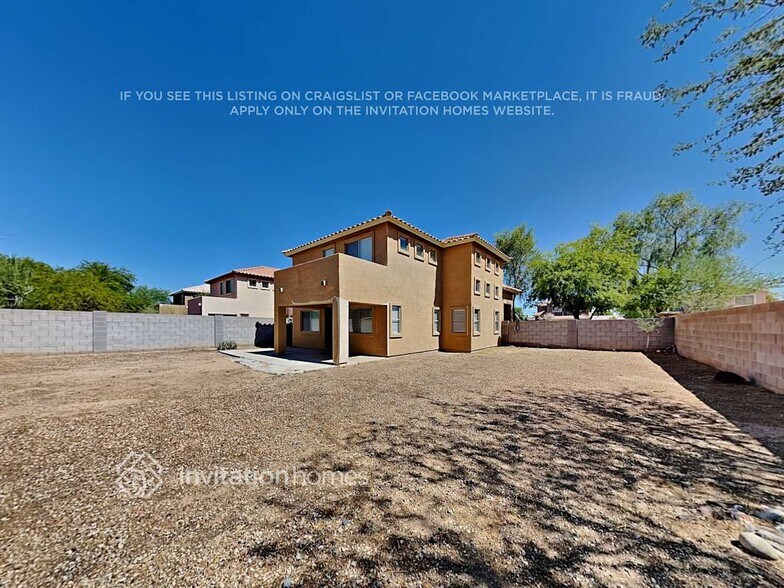 Building Photo - 7106 N 77th Dr