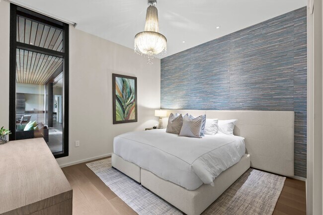 Building Photo - Park Lane 5305 - 3BR w/Swimming Pool and Yard!