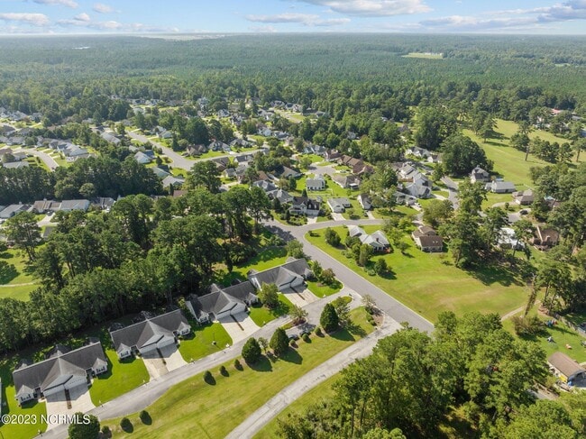 Building Photo - 102 Tiger Woods Pl
