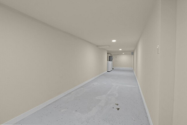 Building Photo - 1508 W Tioga St