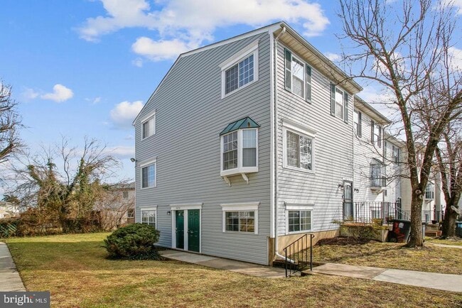 Building Photo - 1670 Brooksquare Dr
