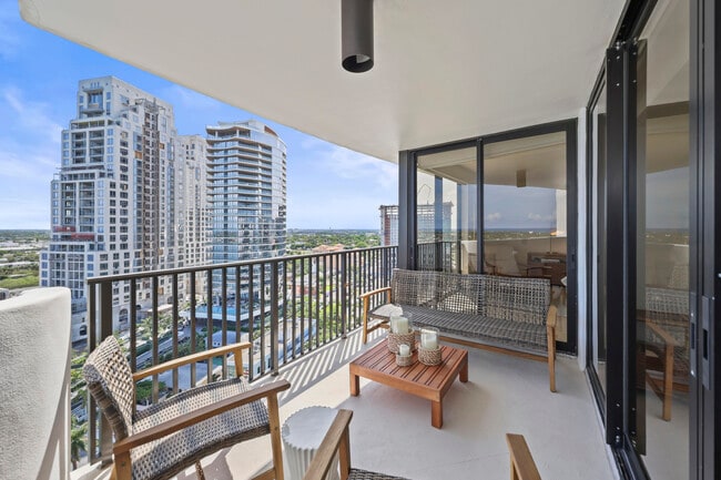 Building Photo - 1200 S Flagler Dr
