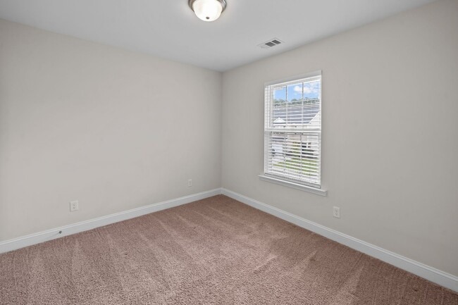 Building Photo - 147 Ainsdale Dr