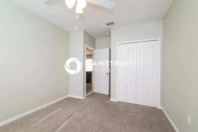 Building Photo - 3 Bedroom Pet-Friendly Home in DAVENPORT, ...