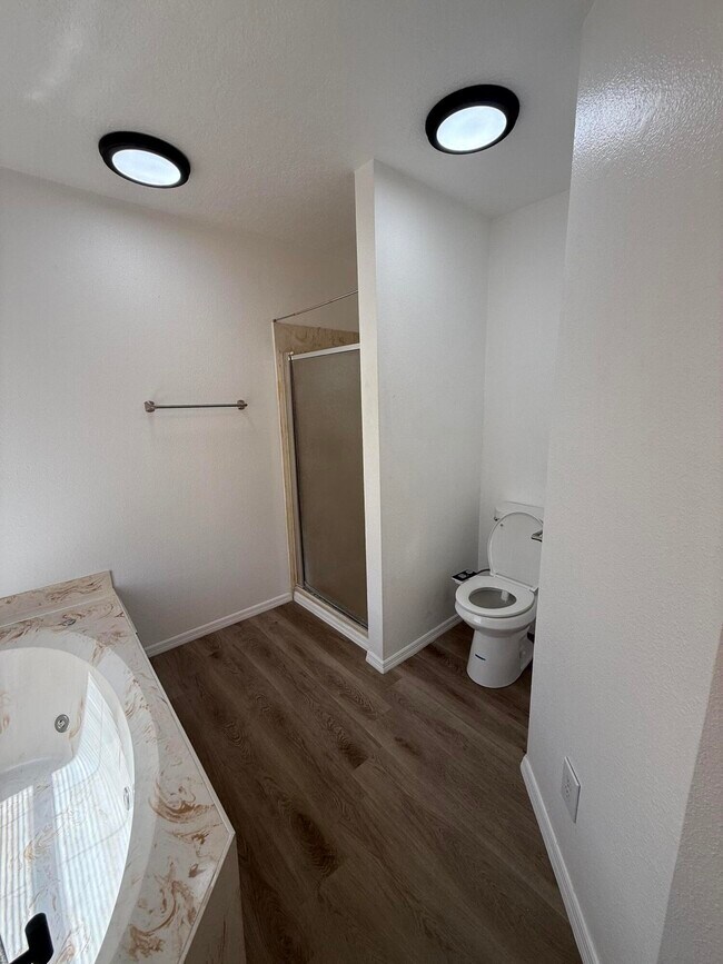 Building Photo - 4808 Driftwood Ave NW