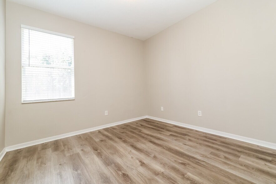 Building Photo - 6707 Cambridge Park Dr