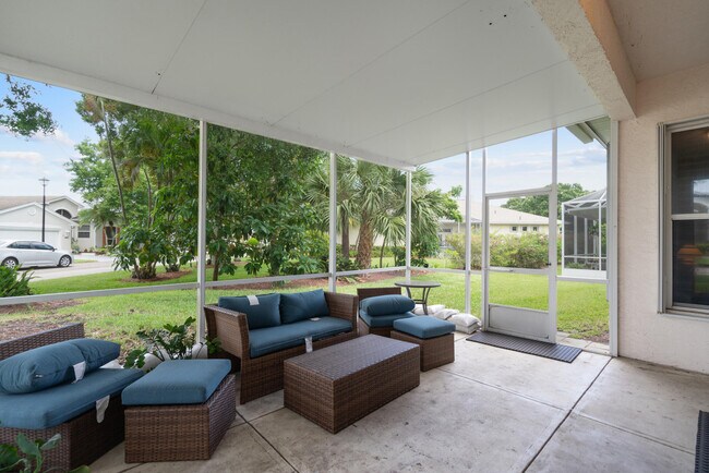 Building Photo - 582 Montevina Dr