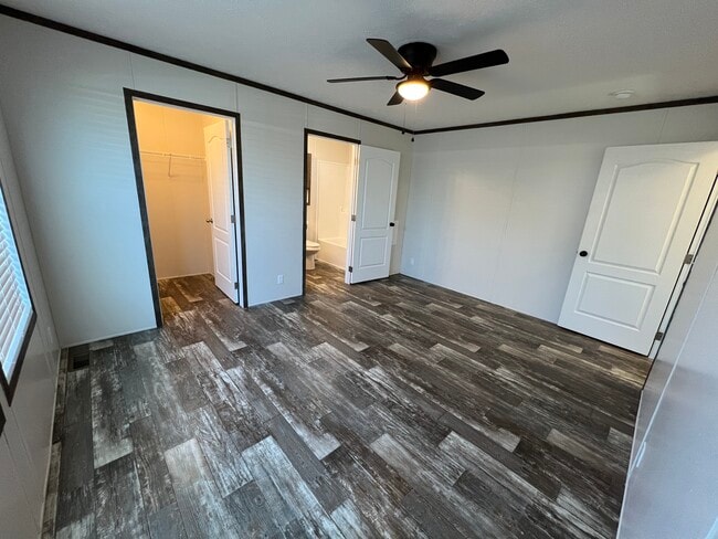 Building Photo - 38140 Ducharme Dr